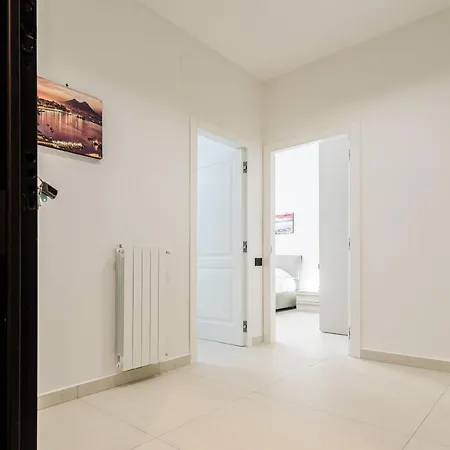 Via Niccolo Tommaseo 4 - 2 Apartment Naples