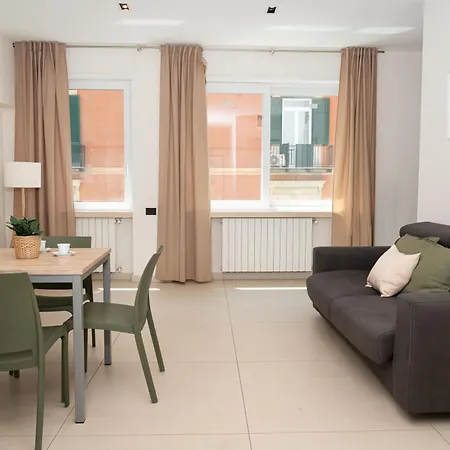 Via Niccolo Tommaseo 4 - 2 Appartement Naples